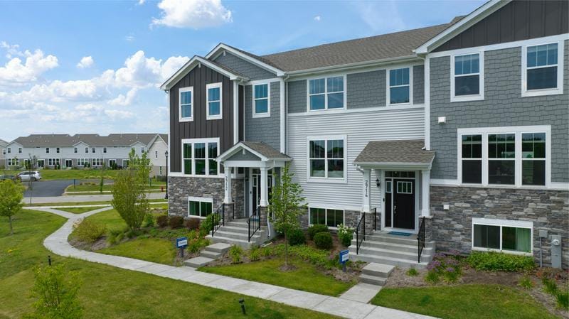 525 WOLVERINE DRIVE, Aurora, IL 60502 Single Family Residence For Sale  MLS# 11746067
