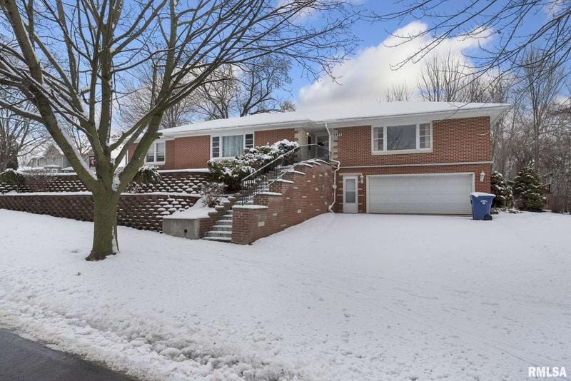 420 22ND Avenue North, Clinton, IA 52732  619064100 for Sale