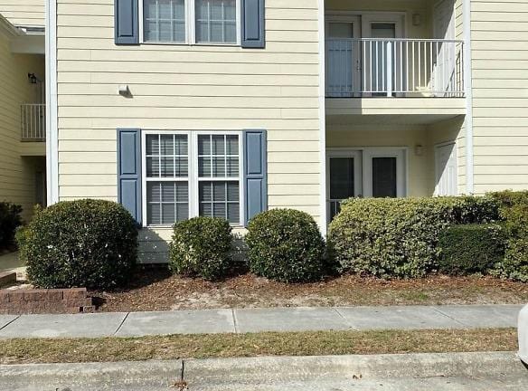 5010 Hunters Trail unit 2 Wilmington, NC 28405 - Home For Rent