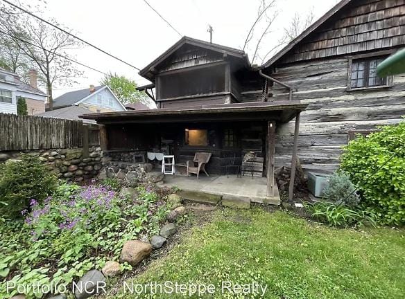 40 E Norwich Ave Columbus, OH 43201 - Home For Rent