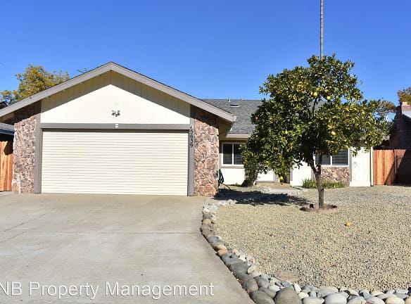 5639 Clark Ave Carmichael, CA 95608 - Home For Rent