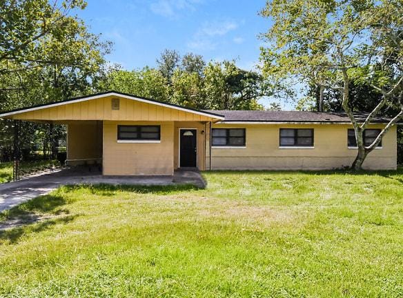 2387 Betsy Dr Jacksonville, FL 32210 - Home For Rent
