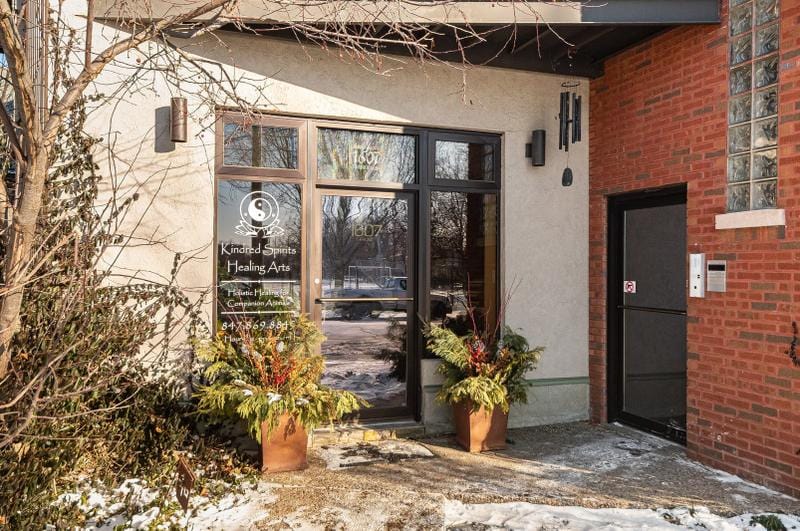 1607 Simpson St #1F, Evanston, IL 60201 - MLS 11960435 for Sale