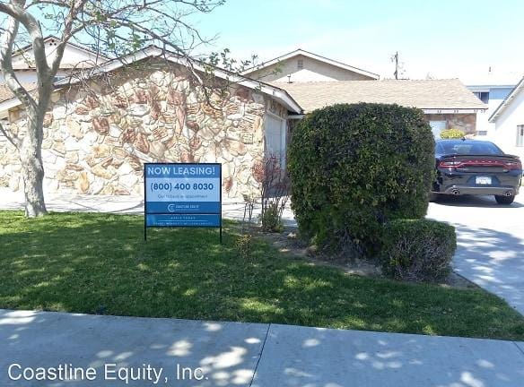 4251 Farquhar Ave Los Alamitos, CA 90720 - Home For Rent