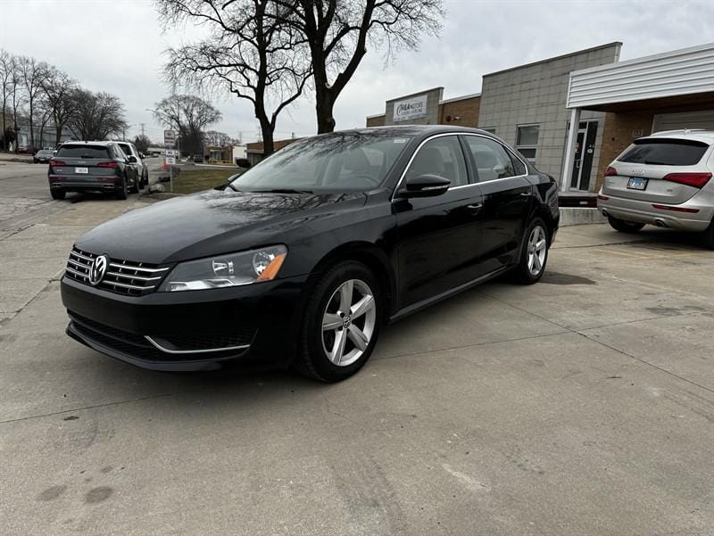 2012 Volkswagen Passat 2.5L SE w/Sunroof SEDAN 4-DR for Sale
