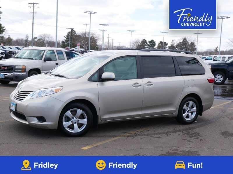 2017 Toyota Sienna Tan, 103K miles for Sale