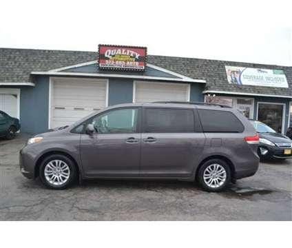 Used 2012 TOYOTA SIENNA For Sale