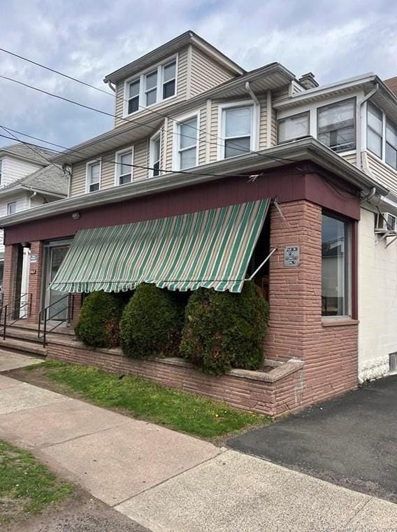 1463 Dixwell Ave, Hamden, CT 06514 - MLS 170570966 for Sale