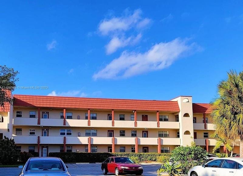 7991 Sunrise Lakes Dr N #306, Sunrise, FL 33322 - MLS A11488566 for Sale