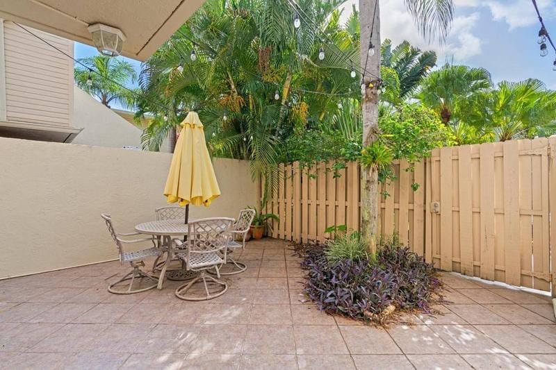 56832098  600 Executive Center Dr #110 for Sale