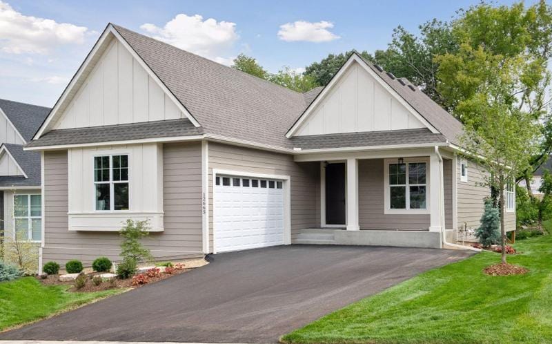 12665 Surrey St, Eden Prairie, MN 55347 - MLS 6461593 for Sale