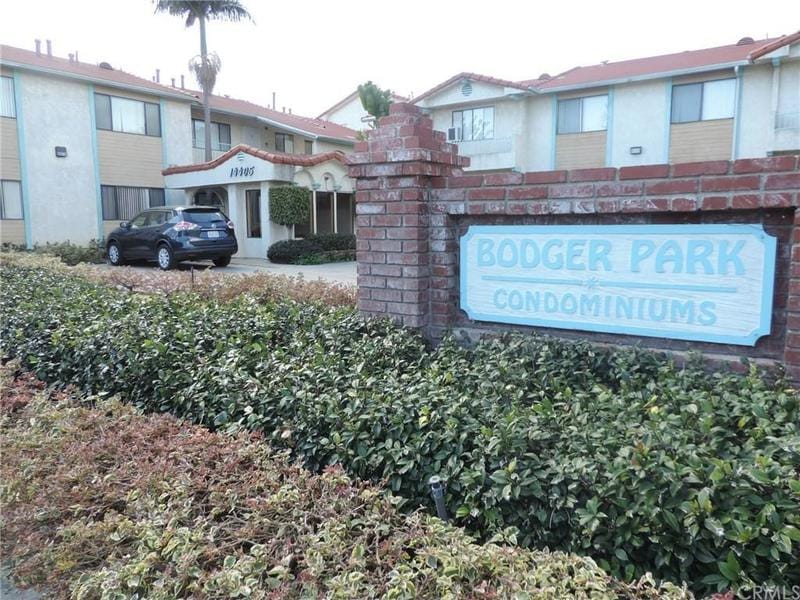 Condominium - Hawthorne, CA  14405 Cerise Avenue #10 for Sale