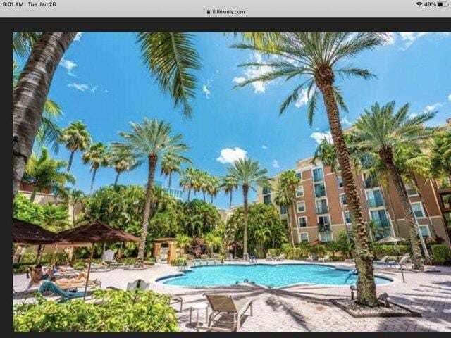 2 bedroom in West Palm Beach FL 33401 for Sale