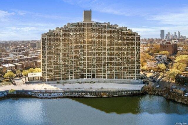 2 bedroom in Astoria NY 11102 for Sale