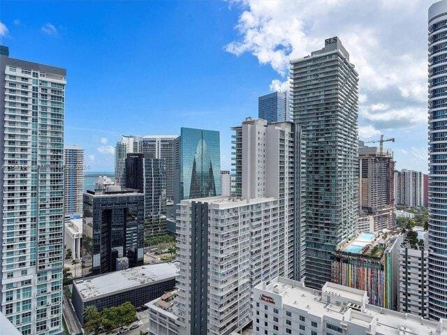 2 bedroom in Miami FL 33130 for Sale