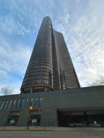 1 bedroom in Chicago IL 60611 for Sale