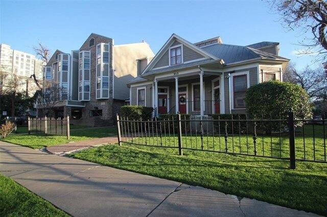 2 bedroom in Austin TX 78705 for Sale