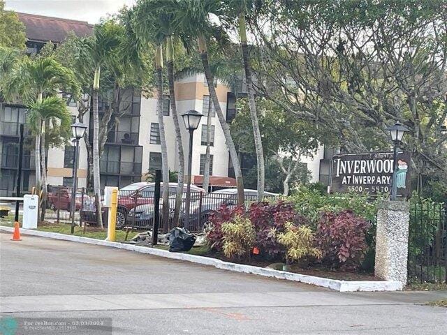 3 bedroom in Lauderhill FL 33319 for Sale