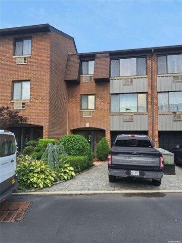 3 bedroom in Whitestone NY 11357 for Sale