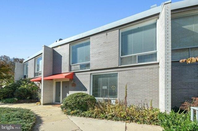 3 bedroom in Bethesda MD 20814 for Sale