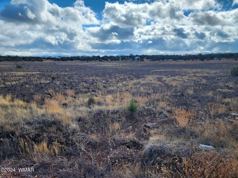 Concho, Quiet country atmosphere, clear skies on this nice 1 for Sale