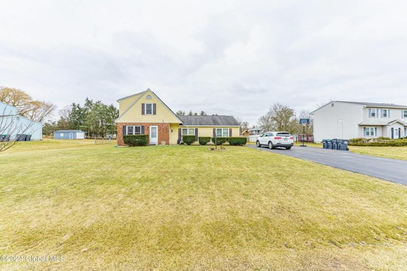 10 PHEASANT RUN, Waterford, NY 12188 Multi Family For Sale  MLS# 202412031