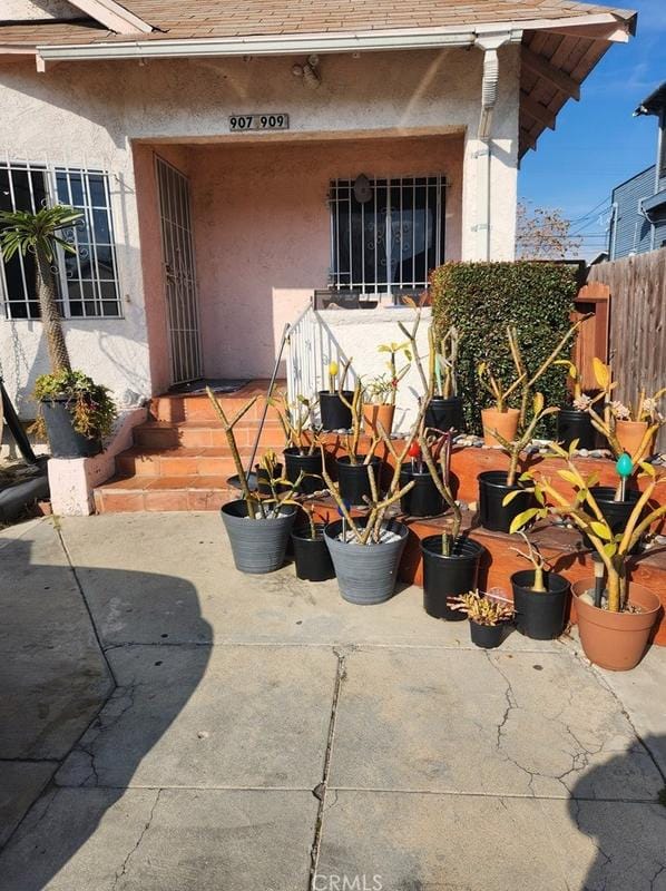 907 E 50th St, Los Angeles, CA 90011 - MLS PW24007604 for Sale