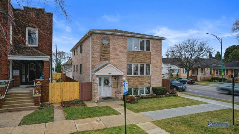 Available Property in Chicago, IL for Sale