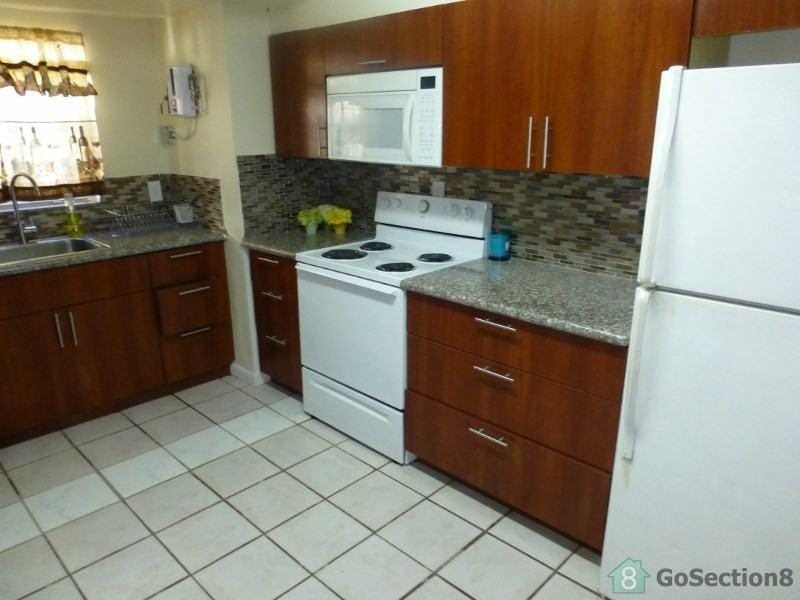 13701875  5308 Spruce Ave #1 for Sale