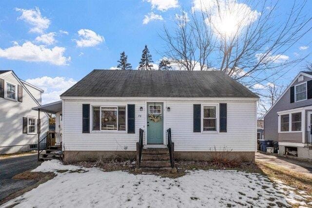 2 Bedroom 1 Bath In Manchester NH 03103 for Sale