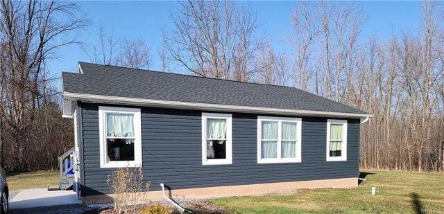 3 Bedroom 2 Bath In Newfane NY 14108 for Sale