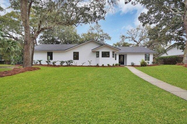 3 Bedroom 2 Bath In Saint Augustine FL 32080 for Sale