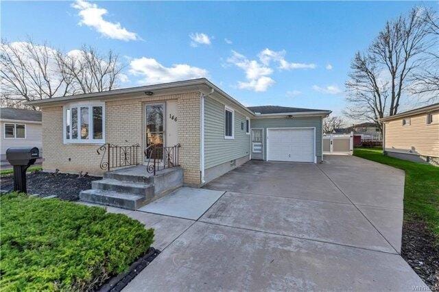 3 Bedroom 1.5 Bath In Depew NY 14043 for Sale