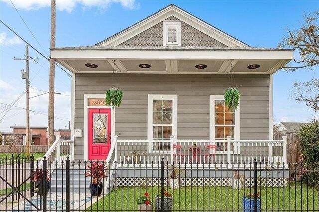 3 Bedroom 2.5 Bath In New Orleans LA 70115 for Sale