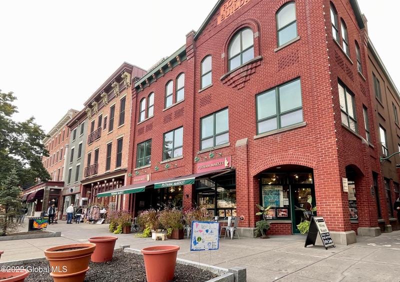 433 Broadway, Unit 303, Saratoga Springs, NY 12866 for Sale