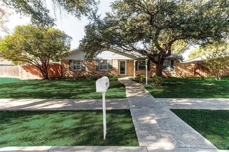 Single Family Residence, Traditional - Carrollton, TX  2935 Rolling Hills Dr for Sale