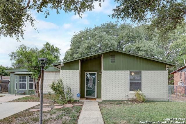447 E MALLY BLVD, San Antonio, TX 78221 Single Family Residence For Sale  MLS# 1714267