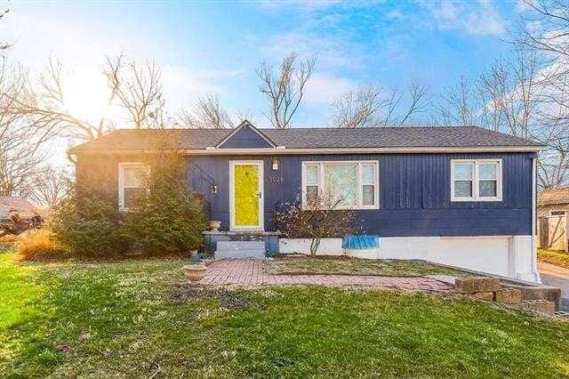 3028 S 39th Street, Kansas City, KS 66106  627199445 for Sale