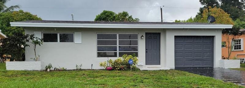 $2,200 - 2 Bedroom 1 Bathroom House In Sunrise With Great Amenities  6640 Nw 30th St for Sale