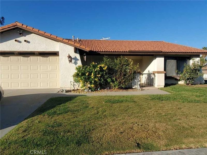 Single Family Residence - Hemet, CA  42336 Acacia Ave for Sale