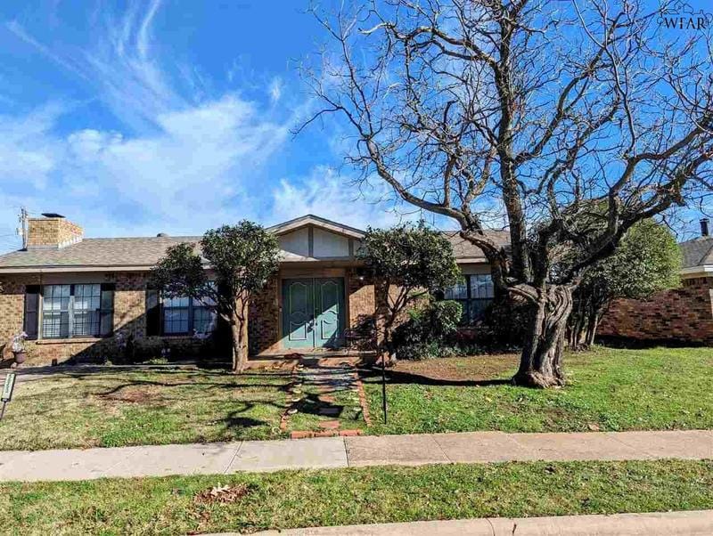 5053 Lindale Drive, Wichita Falls, TX 76310 for Sale