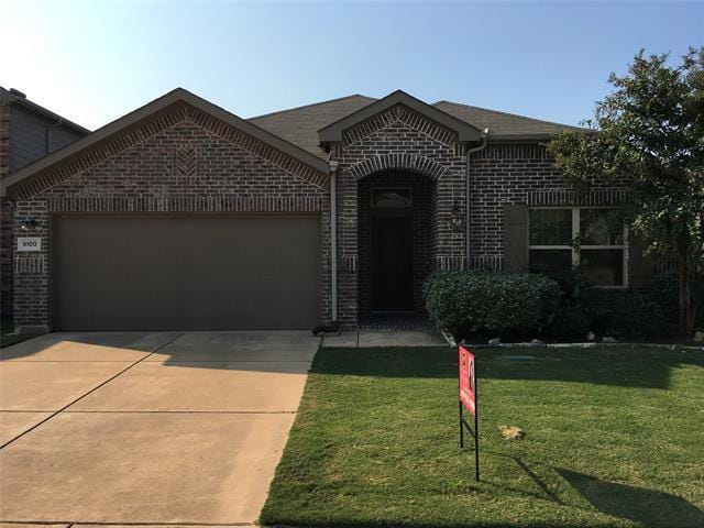 LSE-House, Traditional - Aubrey, TX  9100 Holliday Ln for Sale