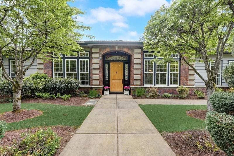 3721 Upper Dr, Lake Oswego, OR 97035 - MLS 23439632 for Sale