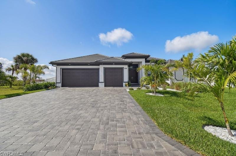 2318 SW 53rd Terrace, Cape Coral, FL 33914 - MLS 224000209 for Sale