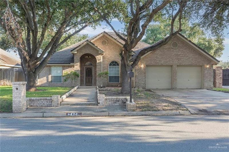420 LARK AVE, Mc Allen, TX 78504 Single Family Residence For Sale  MLS# 414745