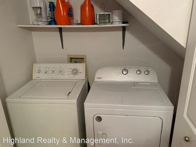 3913 Oakwood Dr for Sale