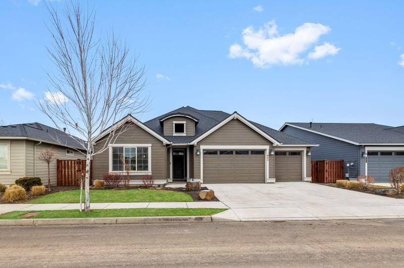 1285 NE Sunrise St, Prineville, OR 97754 - MLS 220176343 for Sale