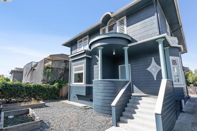 1729 Brush St, Oakland CA 94612 for Sale