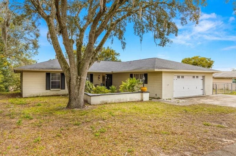 6482 Fairlawn St, Spring Hill, FL 34606 - MLS T3502744 for Sale