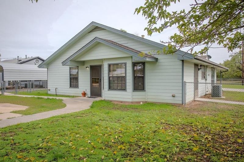 57 W 34th St, San Angelo, TX 76903 for Sale